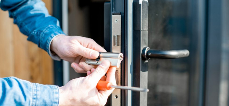  Commercial Lockout Services  Newark